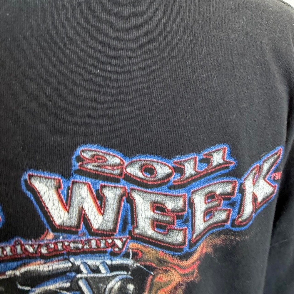 Grungy 2011 Bike Week Cropped T-shirt - Picture 3 of 6
